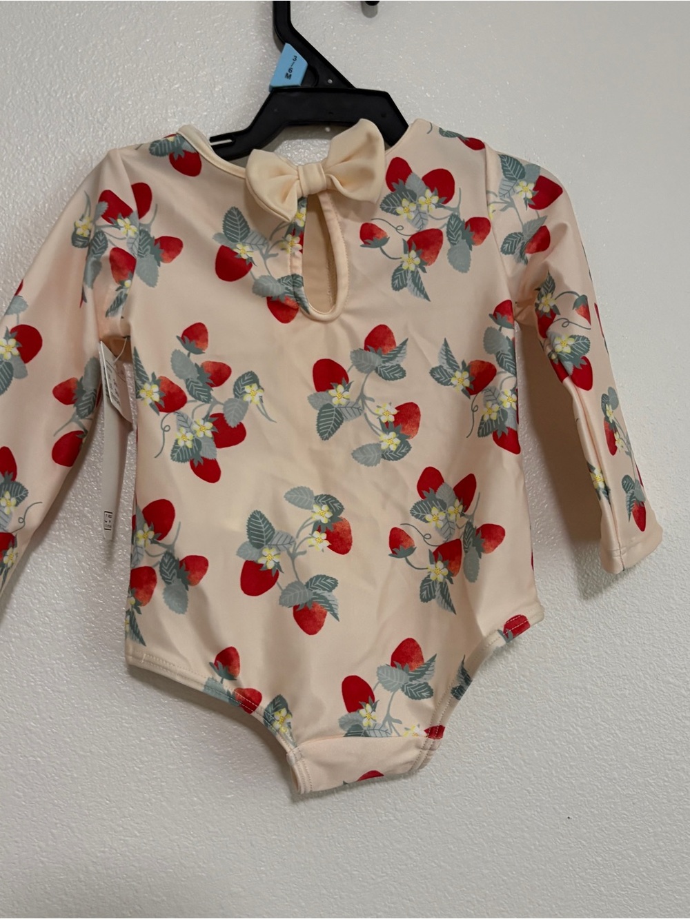 Girls H&M Cream Strawberry-Print Long-Sleeve Baby Swim One-Piece 3-6 months - Picture 6 of 9